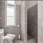 Downtown Jewish Quarter Ruin Bar With 2 Full Bath *