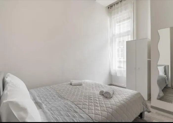 Apartament Downtown Jewish Quarter Ruin Bar With 2 Full Bath *