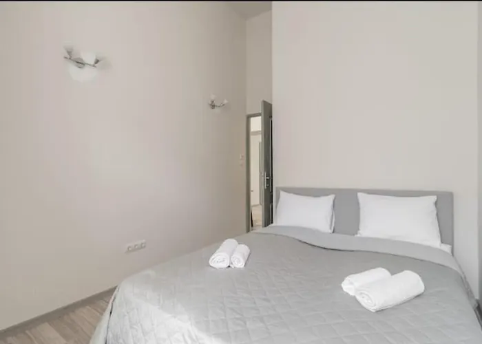 Downtown Jewish Quarter Ruin Bar With 2 Full Bath בודפשט